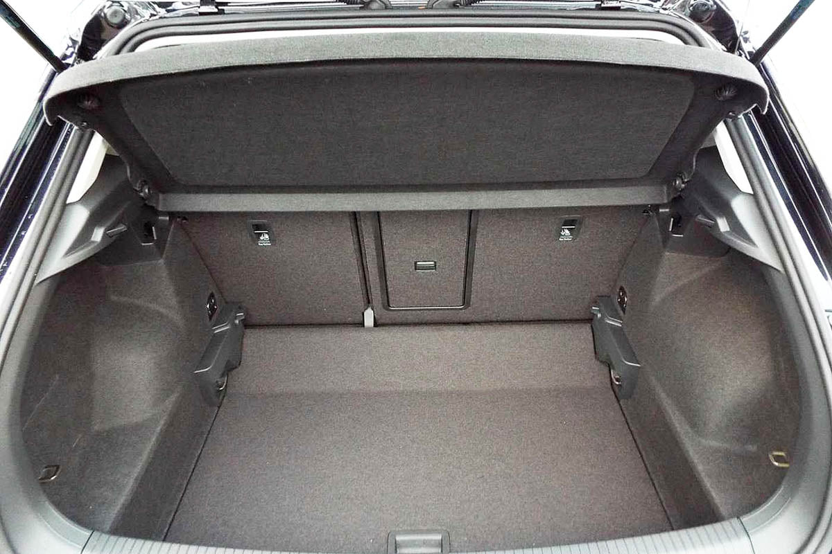 Aristar Premium Boot Liner Protector for Volkswagen T-Roc 2017+ Type 2