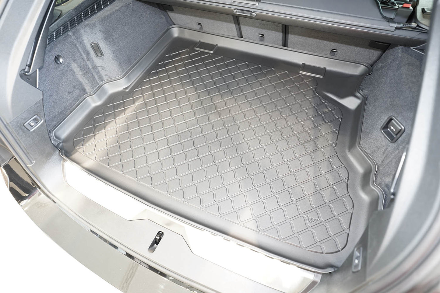 Aristar Premium Boot Liner for BMW 5 Series (G31) P-I Hybrid Touring 2020 - 2023