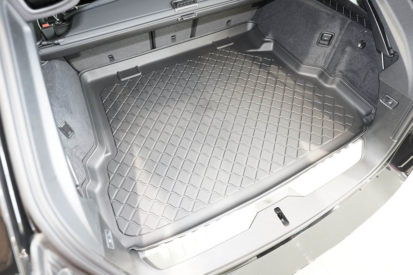 Aristar Premium Boot Liner for BMW 5 Series (G31) P-I Hybrid Touring 2020 - 2023